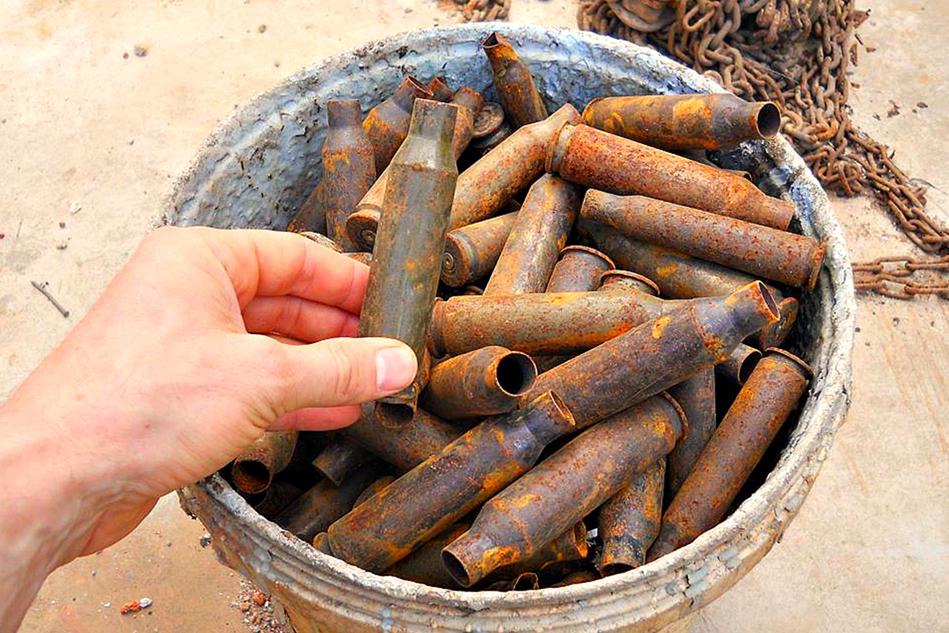 laos-Phonsavan-Lima-Site-bullets-motolao-002